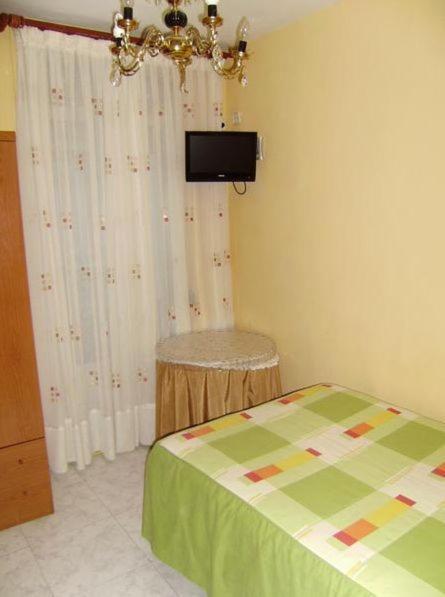 Hostal Miguel Angel Madryt Zewnętrze zdjęcie