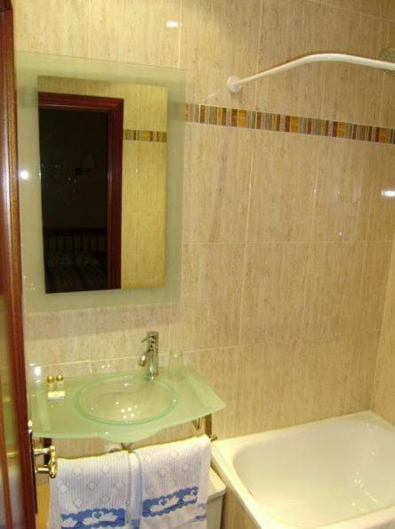 Hostal Miguel Angel Madryt Pokój zdjęcie